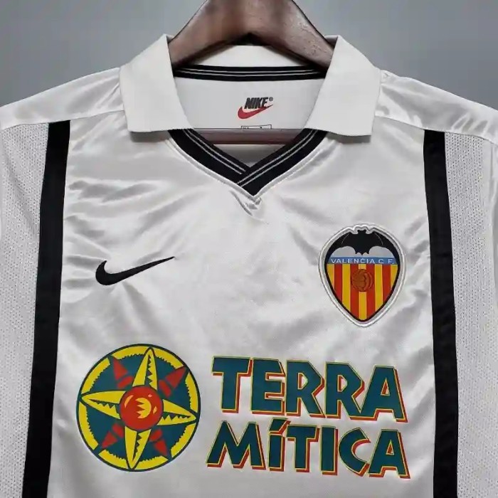 Valencia 2001 Home Retro Soccer Jersey - Fan Version