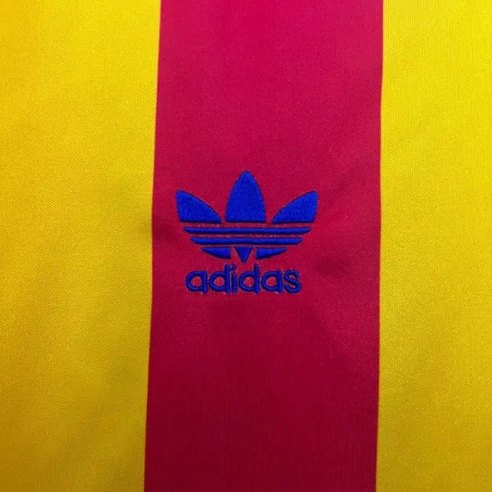 Valencia 1980-82 Away Retro Soccer Jersey - Fan Version