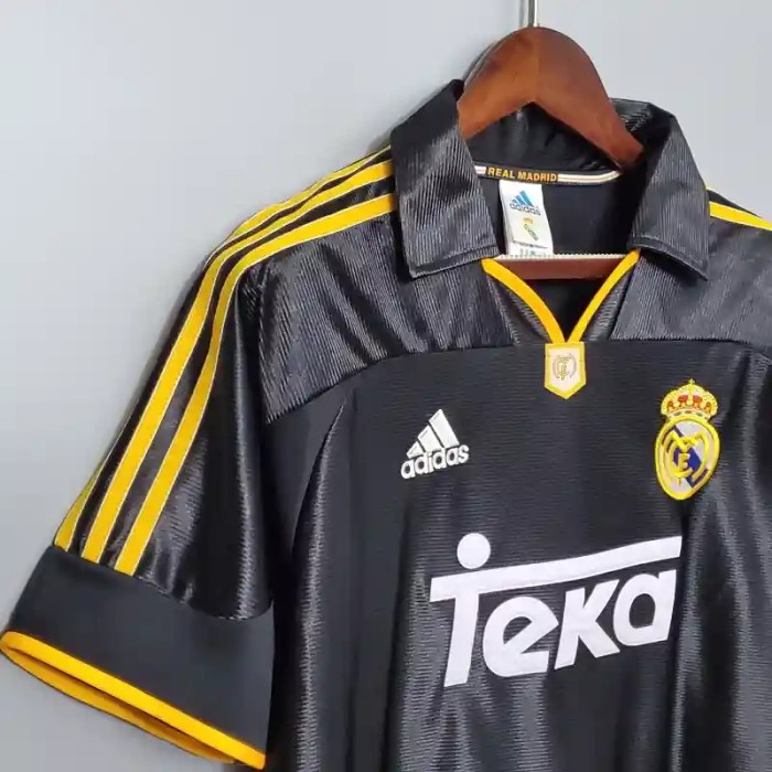 Real Madrid 1998-99 Retro Away Soccer Jersey - Fan Version