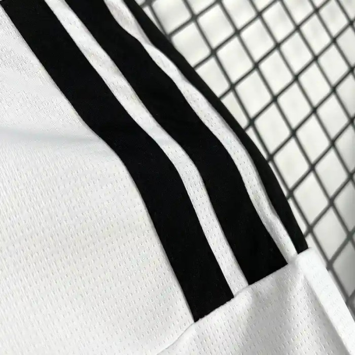 Juventus 26/27 Home Soccer Jersey - Fan Version