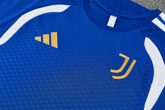 26-27 Juventus Short Sleeve Training Suit
