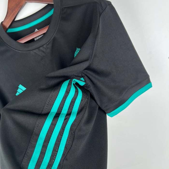 Real Madrid 2017-18 Retro Away Soccer Jersey - Fan Version