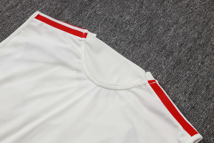 26-27 Bayern Munich Sleeveless vest Training Suit