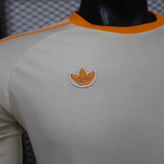 Long Sleeves Bayern Munich 26/27 Retro Soccer Jersey - Player Version