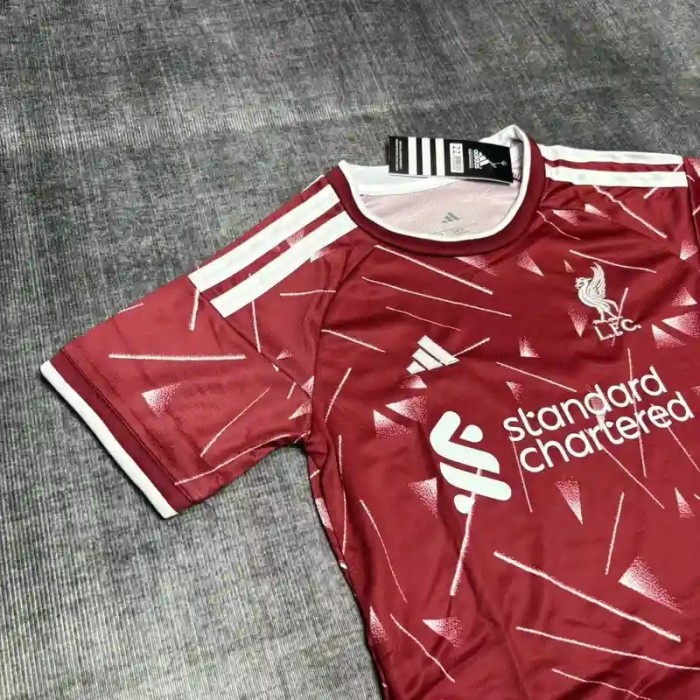 Liverpool 25/26 Home Soccer Jerseys – Kids Kit