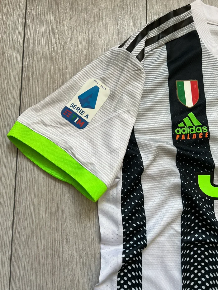 Juventus X Palace 2019/20 Retro Soccer Jersey - Fan Version