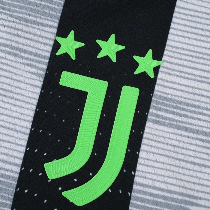 Juventus X Palace 2019/20 Retro Soccer Jersey - Fan Version