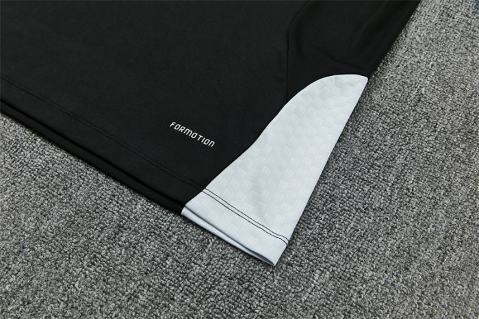 26-27 Liverpool Half-zip Training Suit