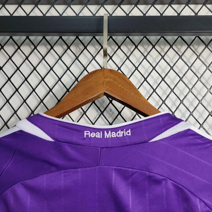 Real Madrid 2006-07 Retro Third Soccer Jersey - Fan Version