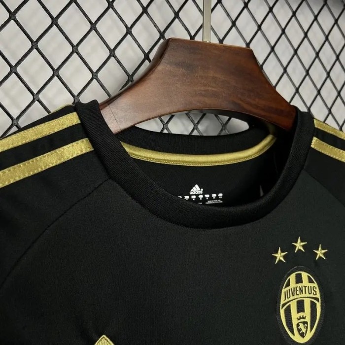 Juventus 2015-16 Third Retro Soccer Jersey - Fan Version