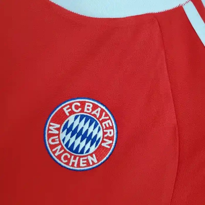 Bayern Munich 2001-02 Home Retro Soccer Jersey - Fan Version