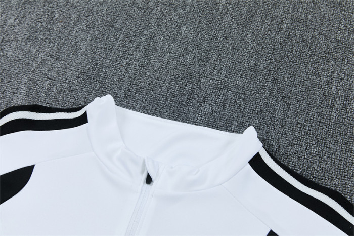 26-27 Juventus Half-zip Training Suit