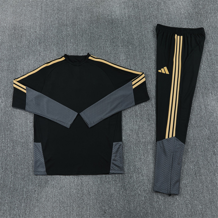 26-27 Juventus Half-zip Training Suit
