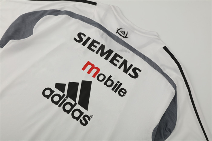 Real Madrid 2004-05 Retro Training jersey - Fan Version
