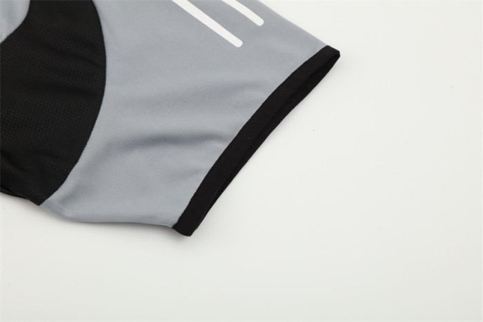 Real Madrid 2004-05 Retro Training jersey - Fan Version