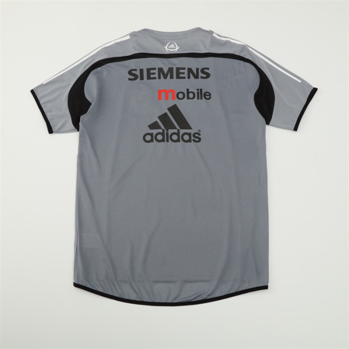 Real Madrid 2004-05 Retro Training jersey - Fan Version