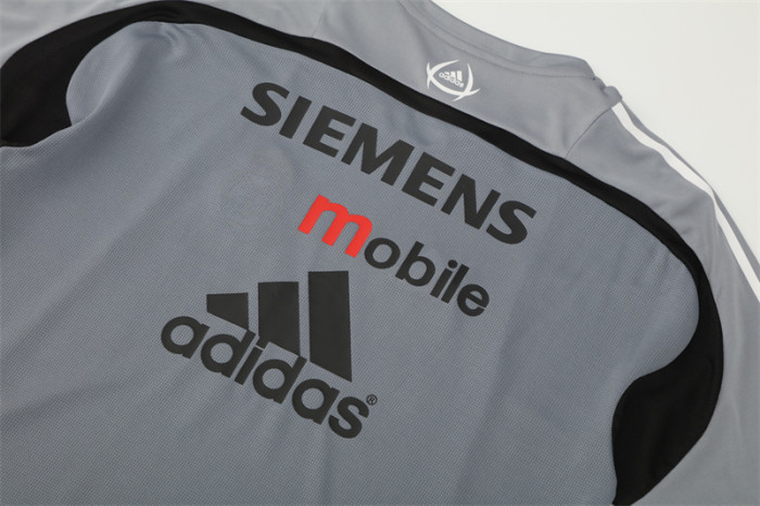 Real Madrid 2004-05 Retro Training jersey - Fan Version