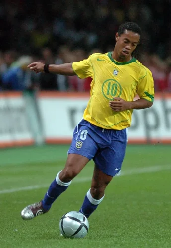 Brazil 2004 Retro Home Soccer Jersey - Fan Version
