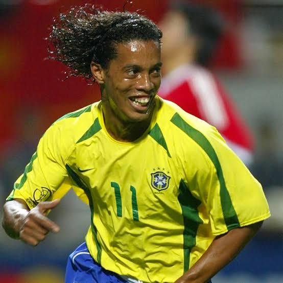 Brazil 2002 Retro Home Soccer Jersey - Fan Version