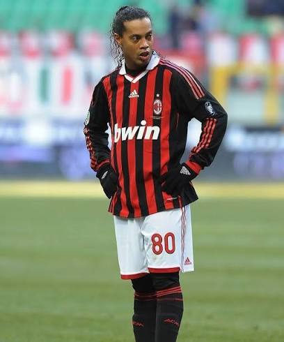 AC Milan 2009-10 Home Retro Soccer Jersey - Fan Version