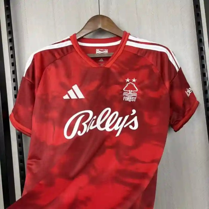 Nottingham Forest 26/27 Home Soccer Jersey - Fan Version