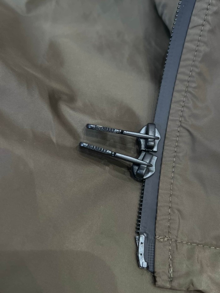 1:1 quality version Equestrian Knight Logo Hooded Windproof Jacket 29105490