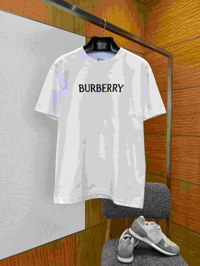1:1 quality version Burberry Logo Print Cotton Crew Neck T-Shirt 4 colors 29105671