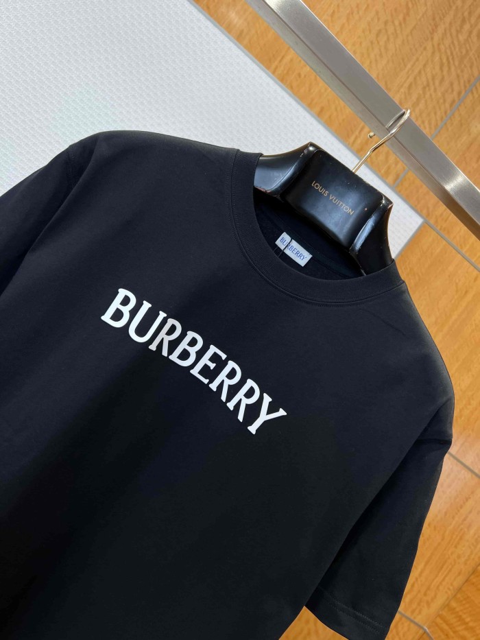 1:1 quality version Burberry Logo Print Cotton Crew Neck T-Shirt 4 colors 29105671