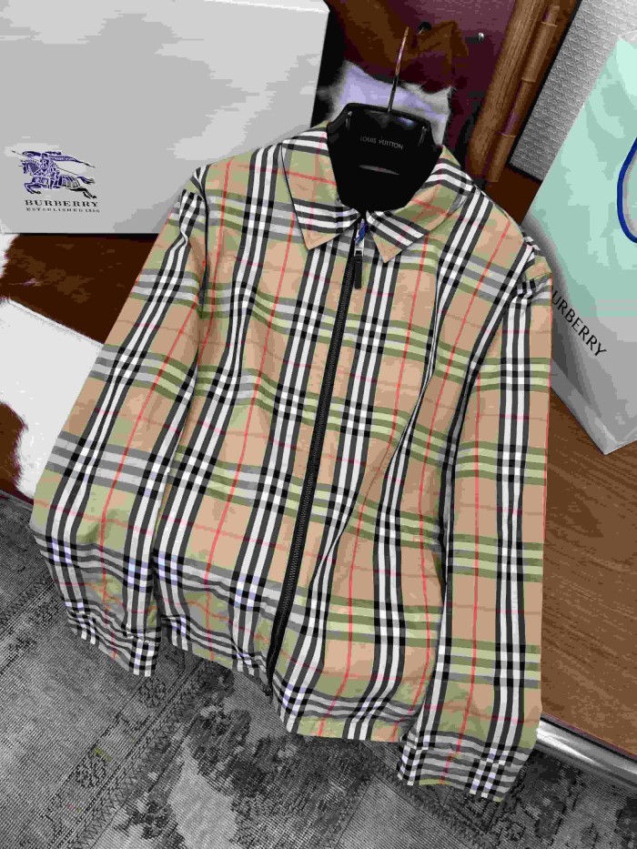 1:1 quality version Classic Plaid Reversible Lapel Windbreaker Water-Resistant Jacket 29105552