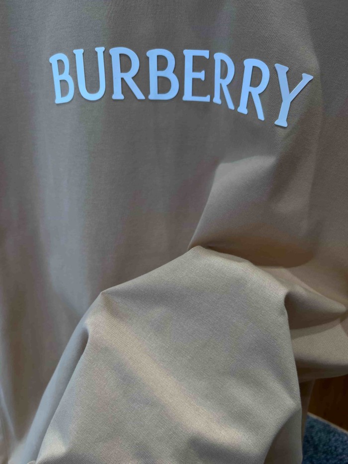 1:1 quality version Burberry Logo Print Cotton Crew Neck T-Shirt 4 colors 29105671