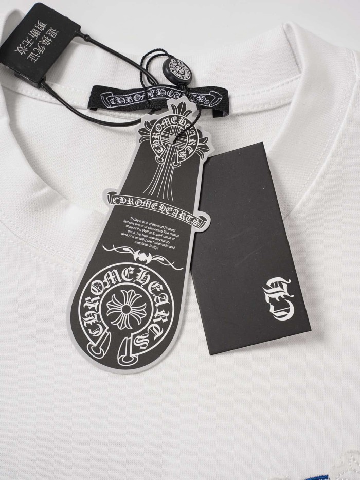 1:1 quality version 3D Cross Appliqué & Gothic Banner Print White T-Shirt 2 colors 29097995