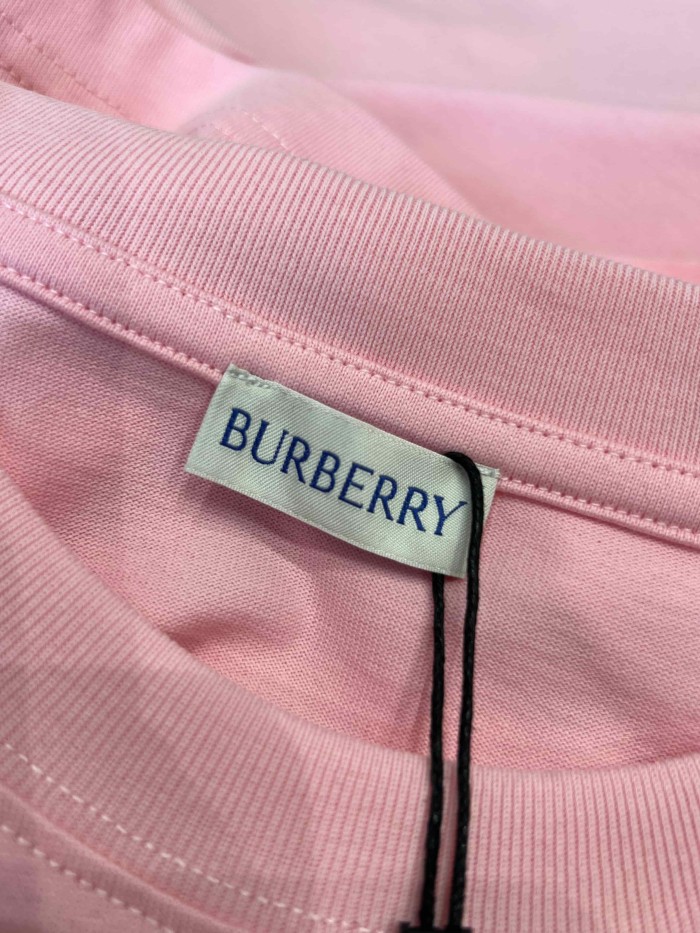 1:1 quality version Burberry Logo Print Cotton Crew Neck T-Shirt 4 colors 29105671