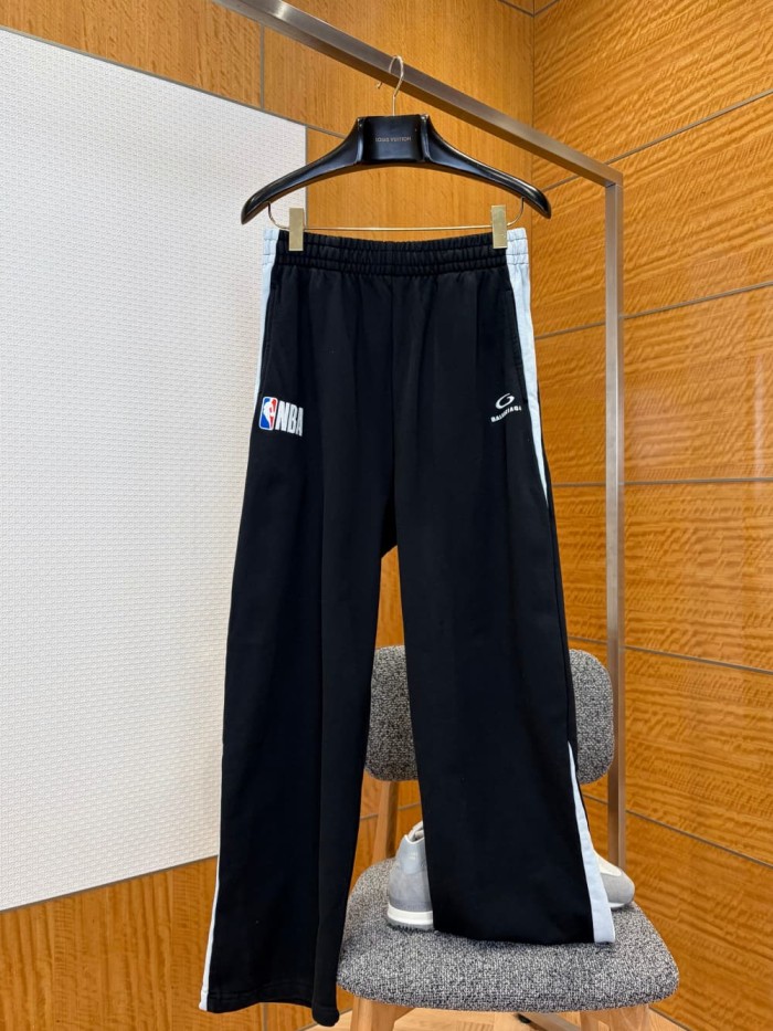 1:1 quality version NBA Co-branded Embroidered Side Stripe Spliced Sweatpants 29093616