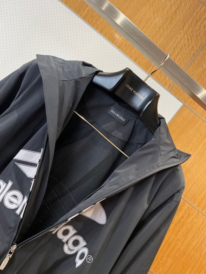1:1 quality version Logo Embroidered Football Sports Stand Collar Jacket 2 colors 29093640