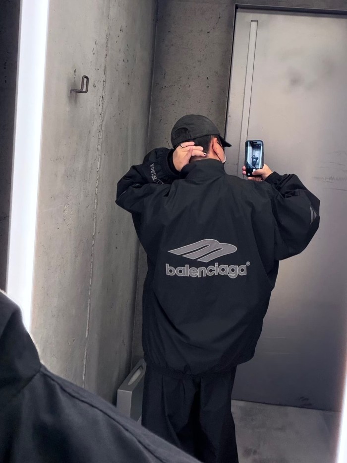 1:1 quality version Logo Embroidered Football Sports Stand Collar Jacket 2 colors 29093640