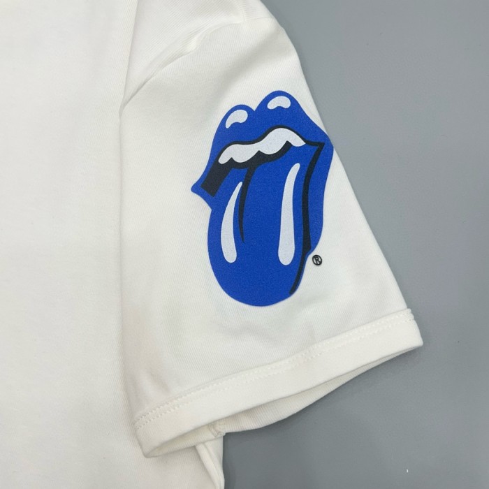 1:1 quality version Tongue Logo & Gothic Letter Neck Print White Cropped T-Shirt 2 colors 29096853