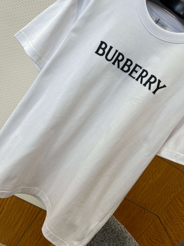 1:1 quality version Burberry Logo Print Cotton Crew Neck T-Shirt 4 colors 29105671