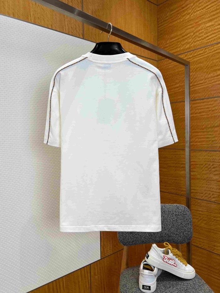 1:1 quality version Classic Plaid Strap Embroidered Crewneck T-shirt 3 colors 29105472