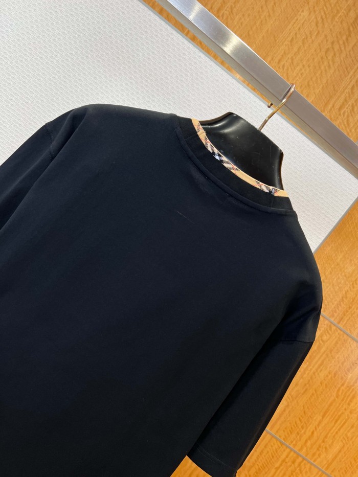 1:1 quality version Classic Plaid Patch Pocket Crewneck T-shirt 2 colors 29105476