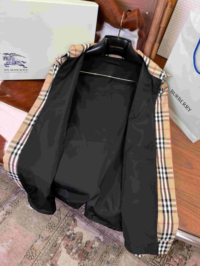 1:1 quality version Classic Plaid Reversible Lapel Windbreaker Water-Resistant Jacket 29105552