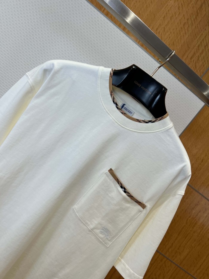 1:1 quality version Classic Plaid Patch Pocket Crewneck T-shirt 2 colors 29105476