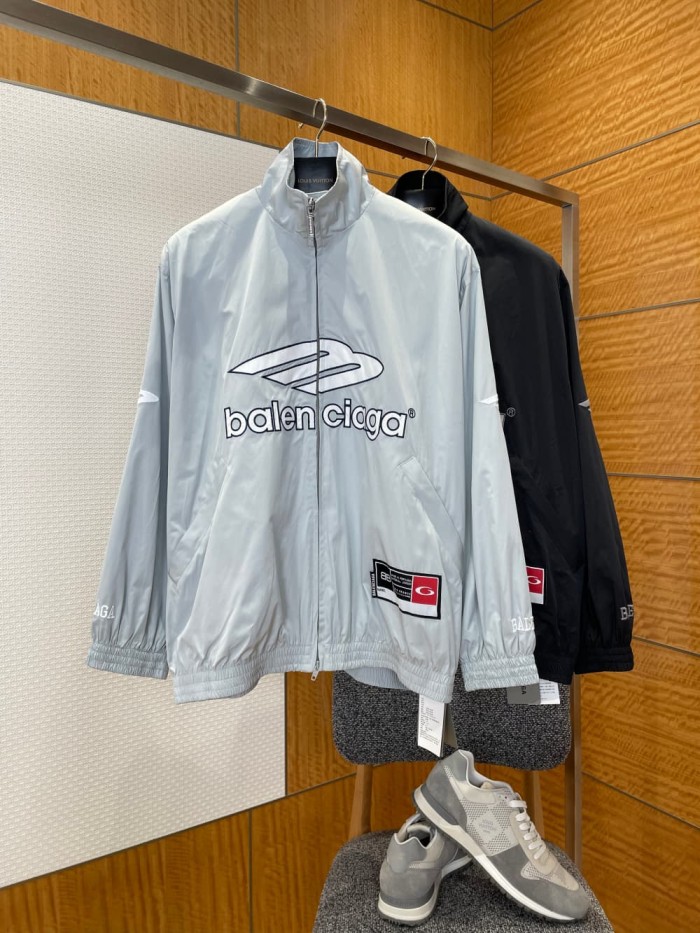 1:1 quality version Logo Embroidered Football Sports Stand Collar Jacket 2 colors 29093640