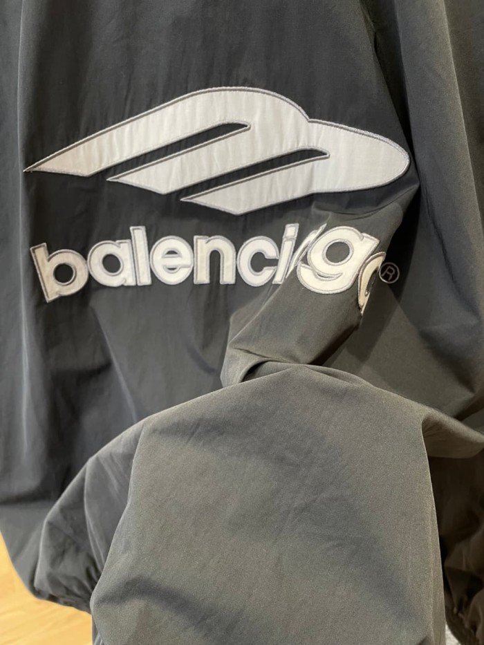 1:1 quality version Logo Embroidered Football Sports Stand Collar Jacket 2 colors 29093640