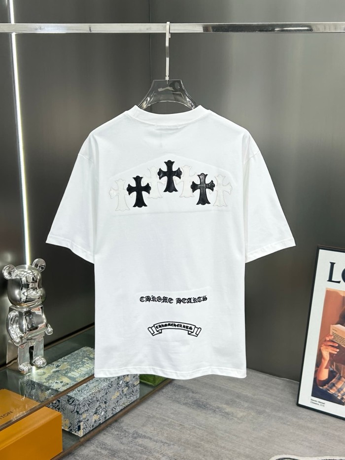1:1 quality version High-Quality Leather Tag Cross & Sanskrit Print Crewneck T-Shirt 2 colors 29098085