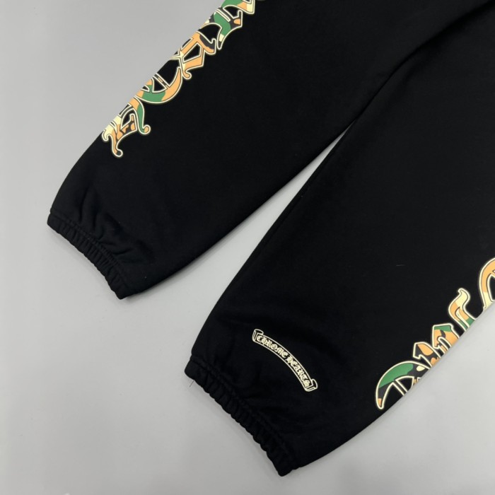 1:1 quality version Green Camo Cross & Vertical Gothic Print Jogger Sweatpants 29097761
