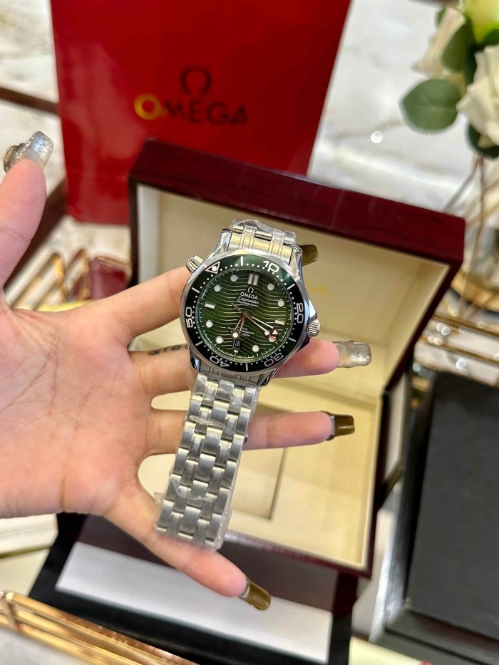 Seamaster Series Dark Green Curved Dial Mechanical Movement Watch【Dial diameter：40mm】28841676