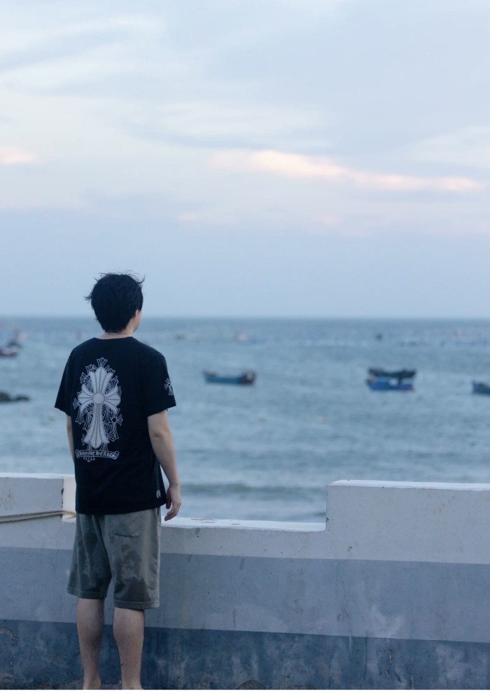 1:1 quality version 28199670 Phantom Cross Print Tee 2 colors