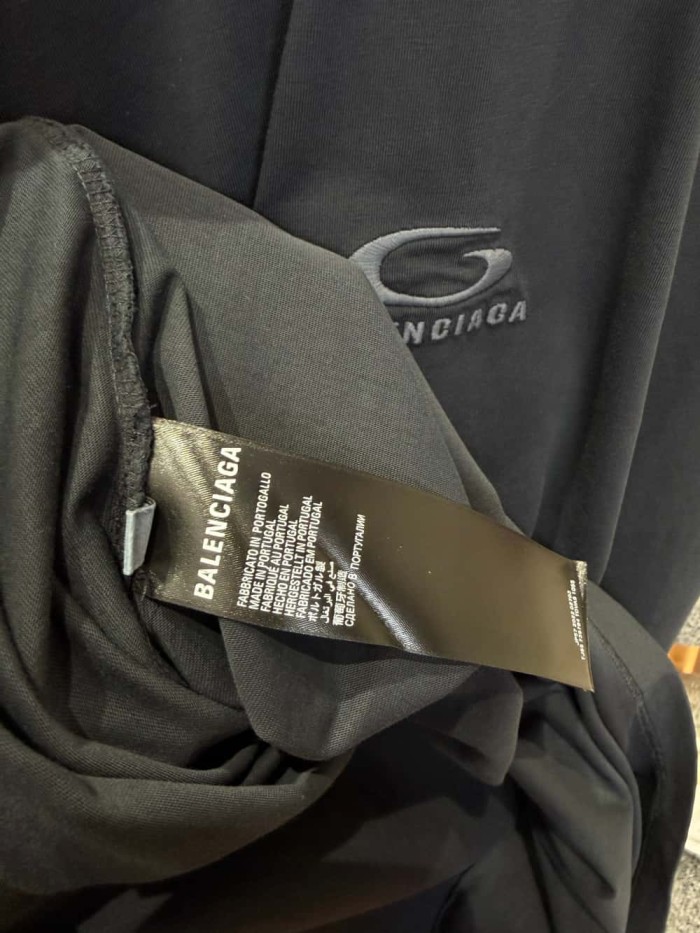 1:1 quality version Raised Embroidery Logo Tee 29093604