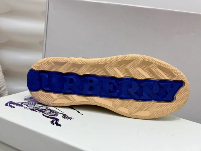 BURB5RRY TERRACE CHECK SNEAKERS   BBR093