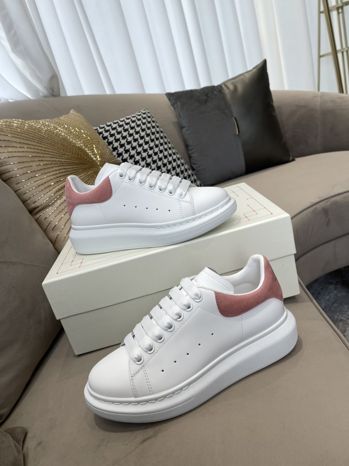 1:1 quality version 28314953 Suede Shoe Tailed White Shoes 12 colors